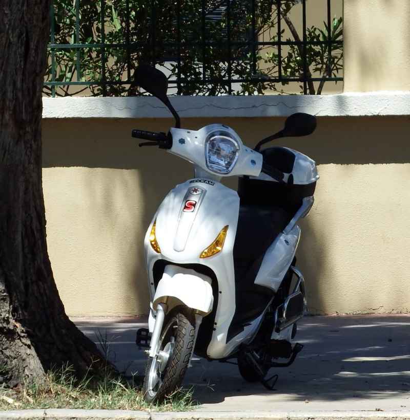 ELEKTRISCHE SCOOTER