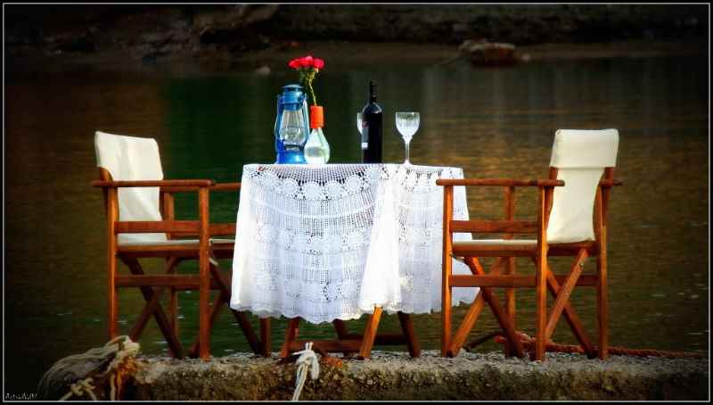 ROMANTISCH GEDEKTE TAFEL OP LEROS